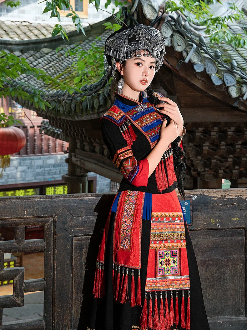 

Chinese Folk Dance Dress Women travel photography clothing Yao Nationality New Perform Miao Hmong National performance clothing
