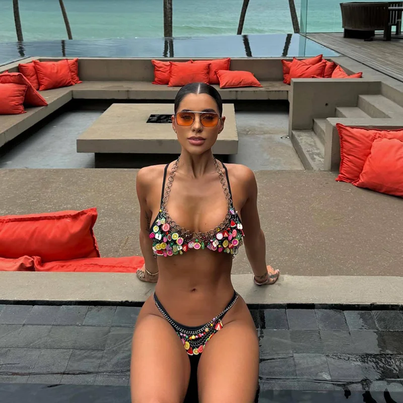 

Женский сексуальный купальник с глубоким V-образным вырезом и цветной подвеской, топ с цепочкой на груди, модная пляжная одежда, верхняя часть тела