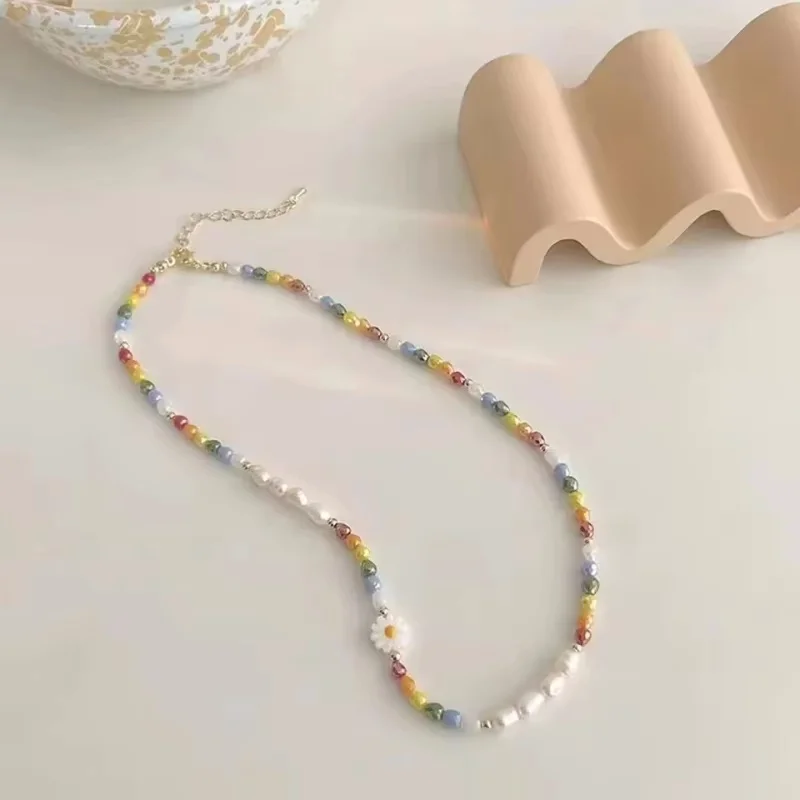 الكورية الحلو جميل ديزي زهرة المختنق قلادة للنساء اليدوية تقليد اللؤلؤ مطرز طوق سلسلة عنق هدايا مجوهرات الحفلات