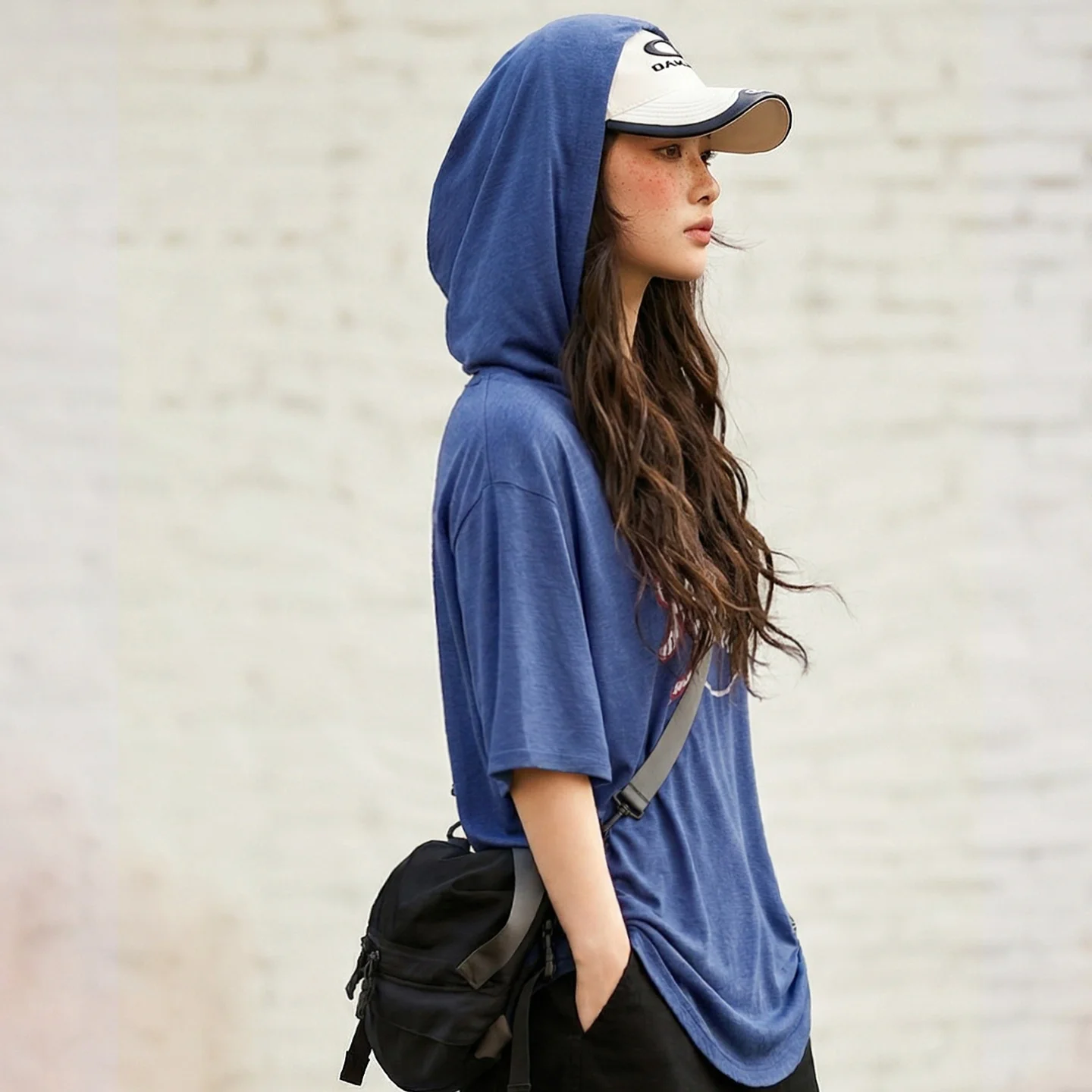 Maden Women's Graphic Print Hoodie T Shirt Loose Fit Short Sleeve Hooded Pullover Casual Top Vintage Blue for Summer