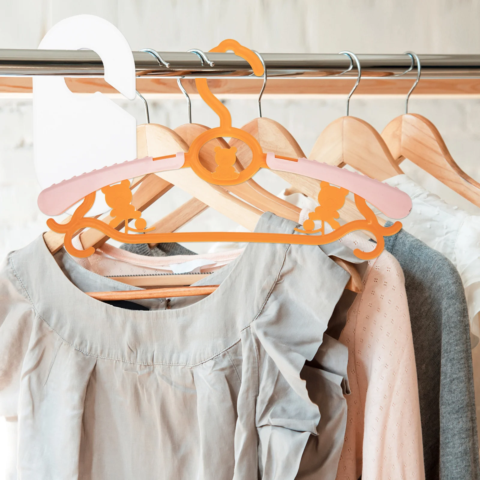 

5Pcs Baby Hangers Adjustable Toddler Clothes Hangers Closet Organizers Chic Design No Wrinkle Deform Gift for Newborns