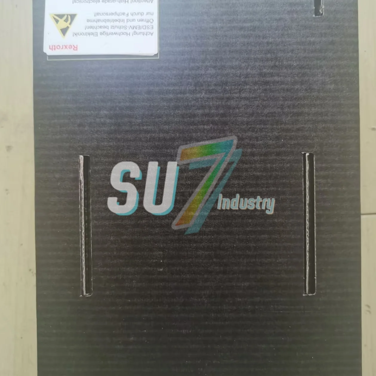 R900579497 مكبر للصوت الأصلي الجديد