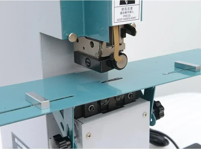 

factory direct salesA3 Electric Binding Stapler for Office Equipment Single Head Automatic Binding Stapler Binding Machine 8702H