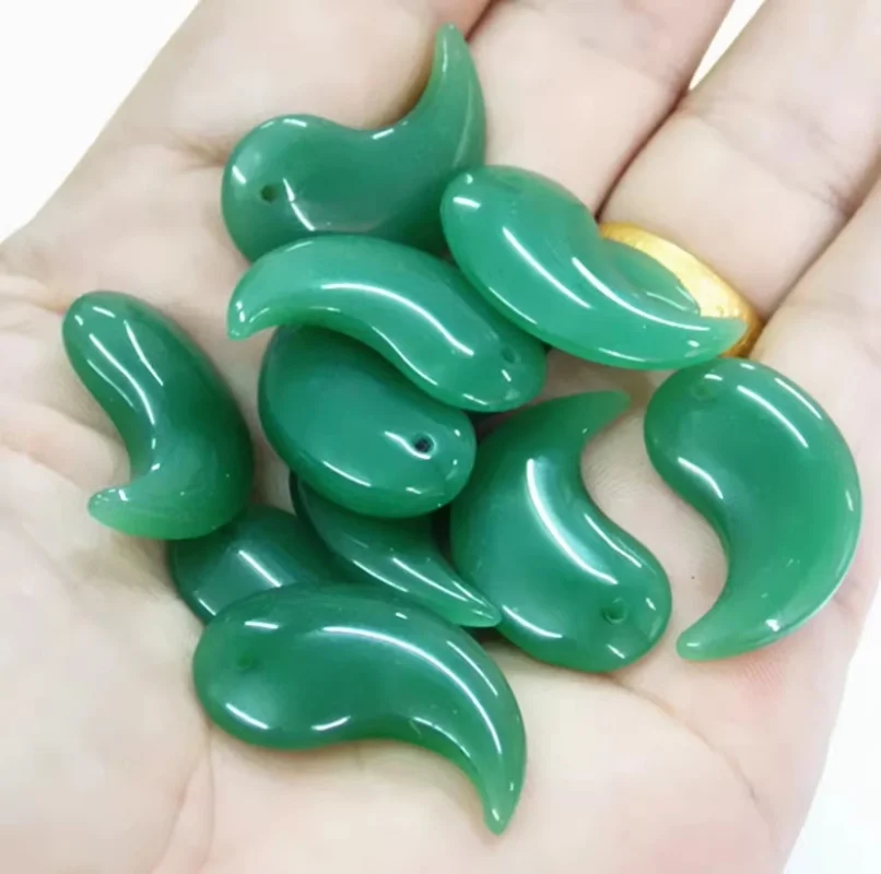Green aventurine Magatama Shinto amulet pendant