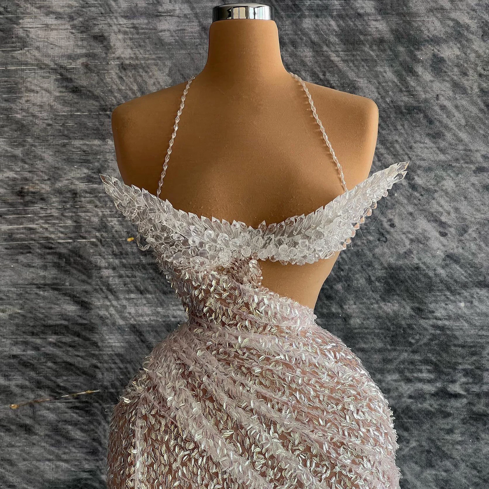 Novo vestido de noite com lantejoulas de cristal saia rabo de peixe decote baixo sexy encantador vestido de baile elegante vestidos de festa