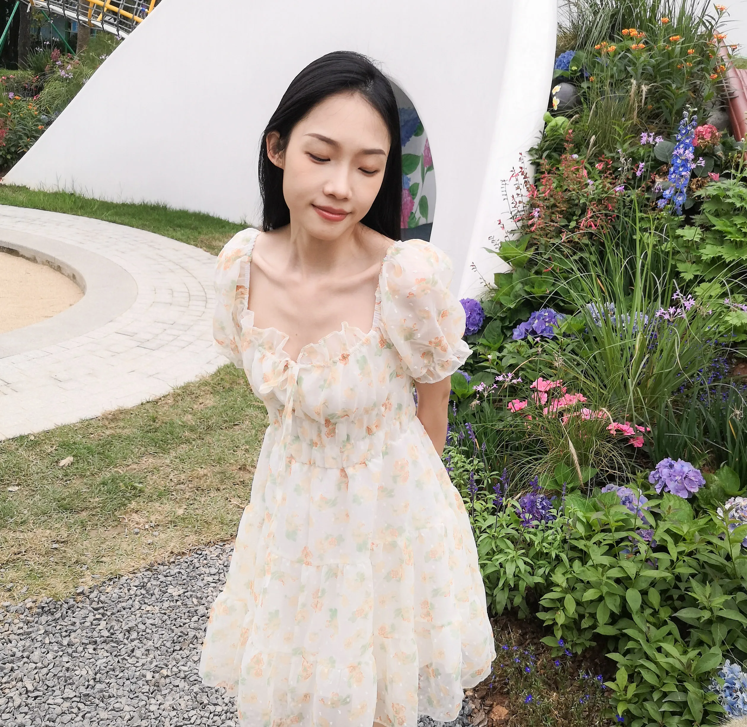 Tea Break French White Fragmented Flower Dress Children\'s Summer 2023 New Style Small and High Quality Waist Wrapped Bubble Slee