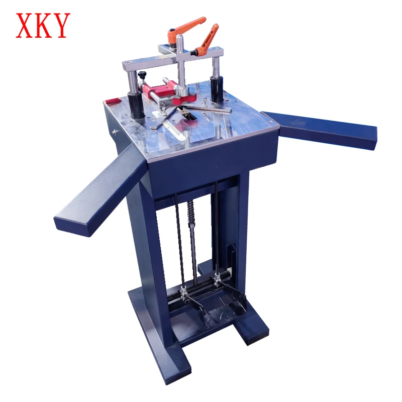 Manual foot stepping type photo frame making down pressing and nailing connection machine