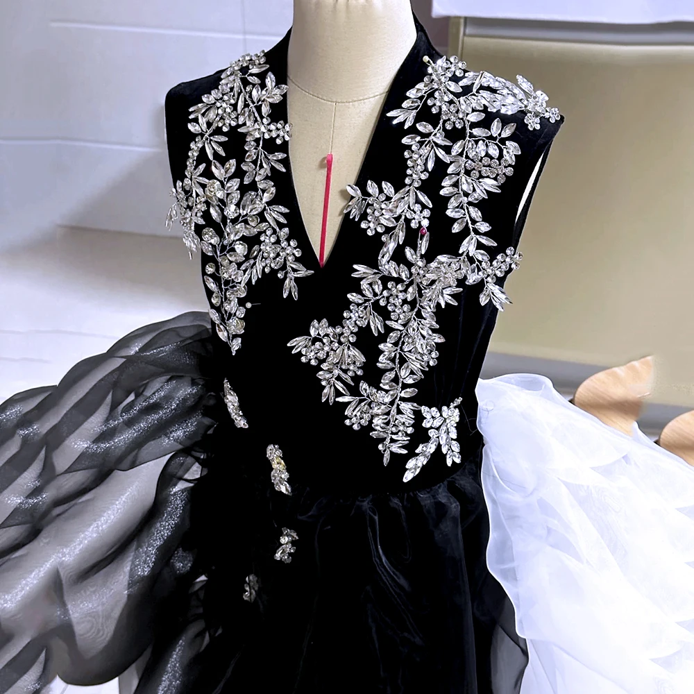 

A423 Handmade 3D Rhinestone and Glass Crystal Dress Coat Applique Patch High Quality Wholesale Fabric Feature Cloth Accessories