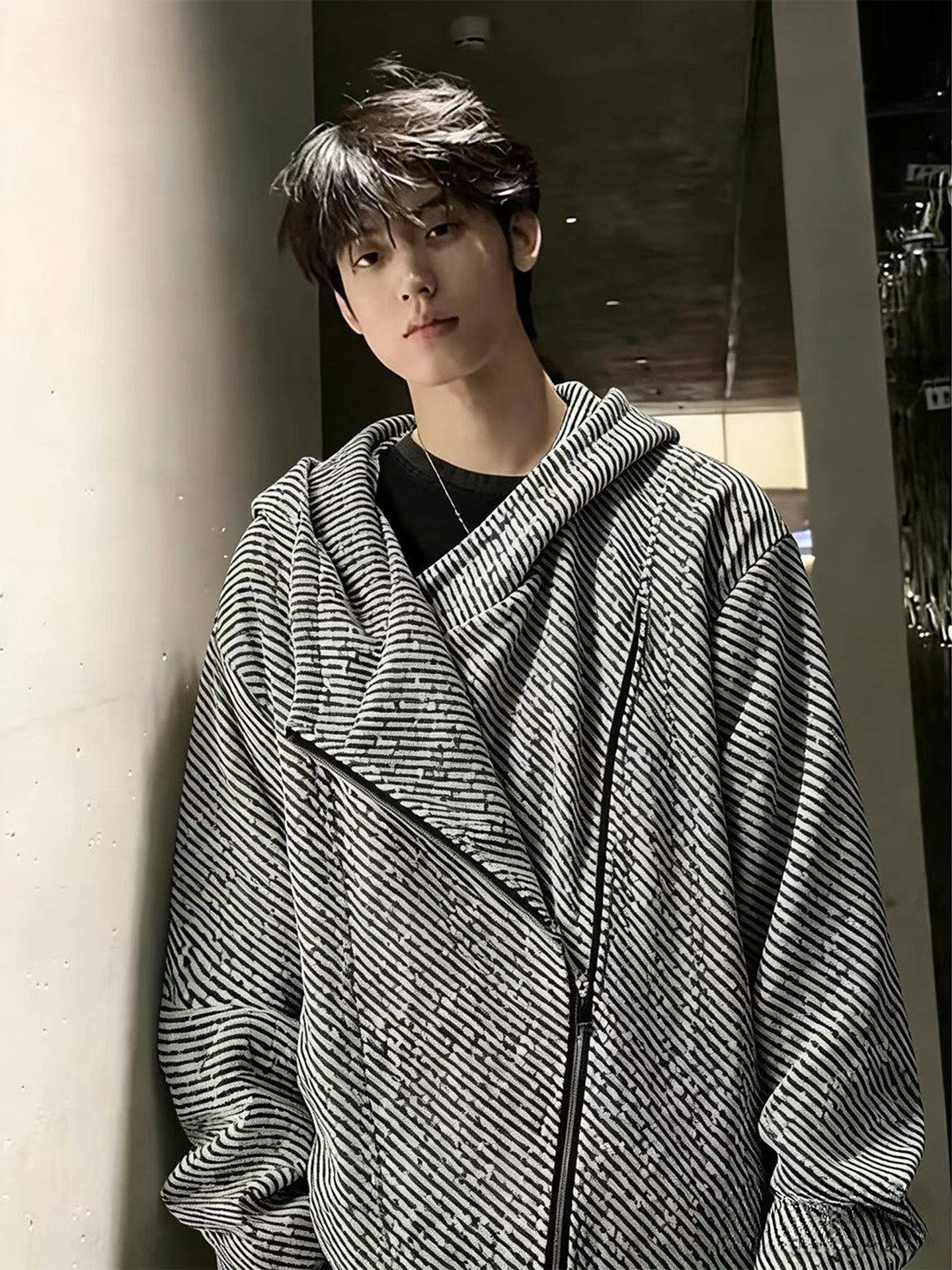 

Мужская повседневная асимметричная куртка на молнии, весна-осень, модная, стильная, в американском ретро-стиле, с капюшоном