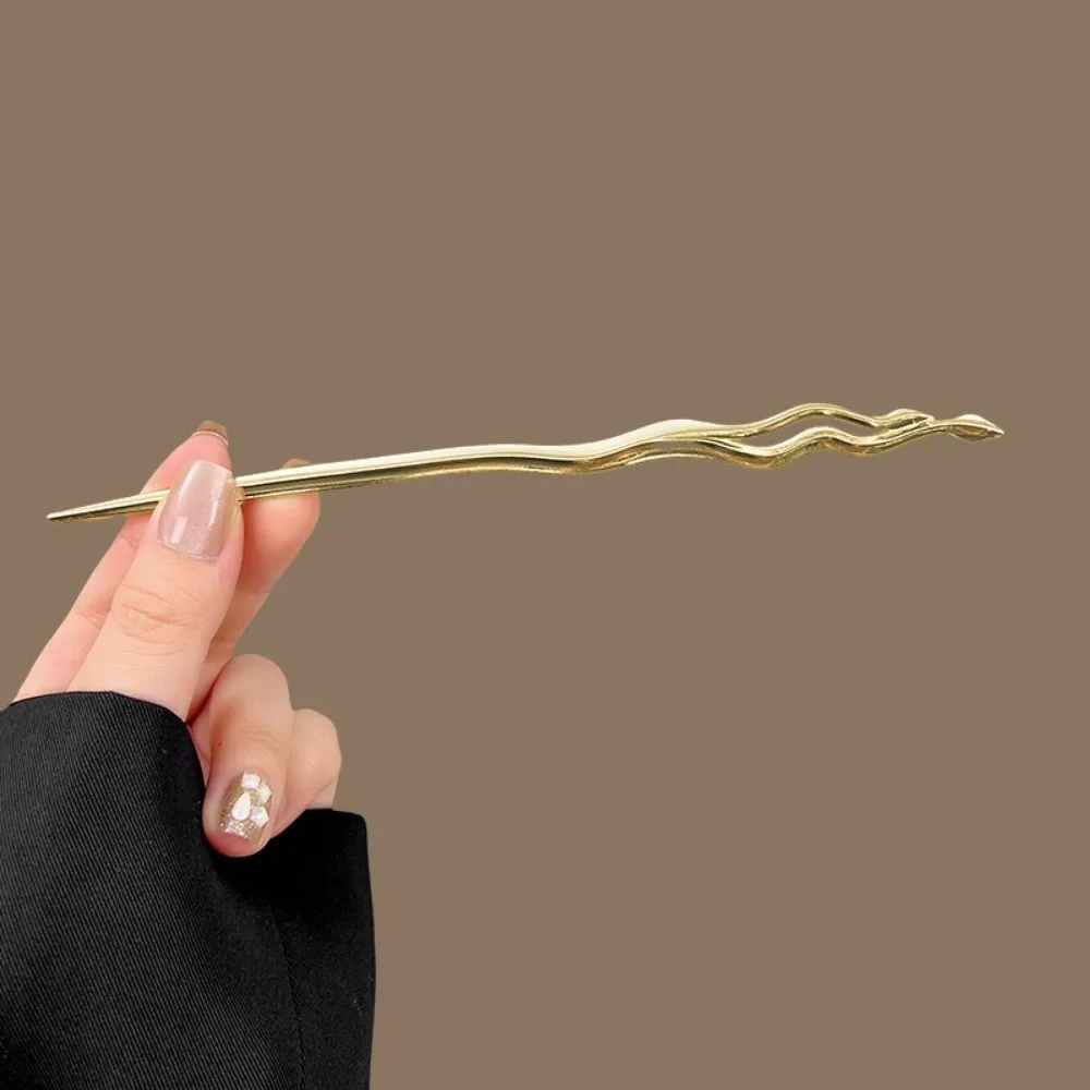 1pc Exquisite Modern Artistic Hair Pins Tones with Fluid Wave Shapes Sleek Minimalist Design for Effortless Chic Style image 3