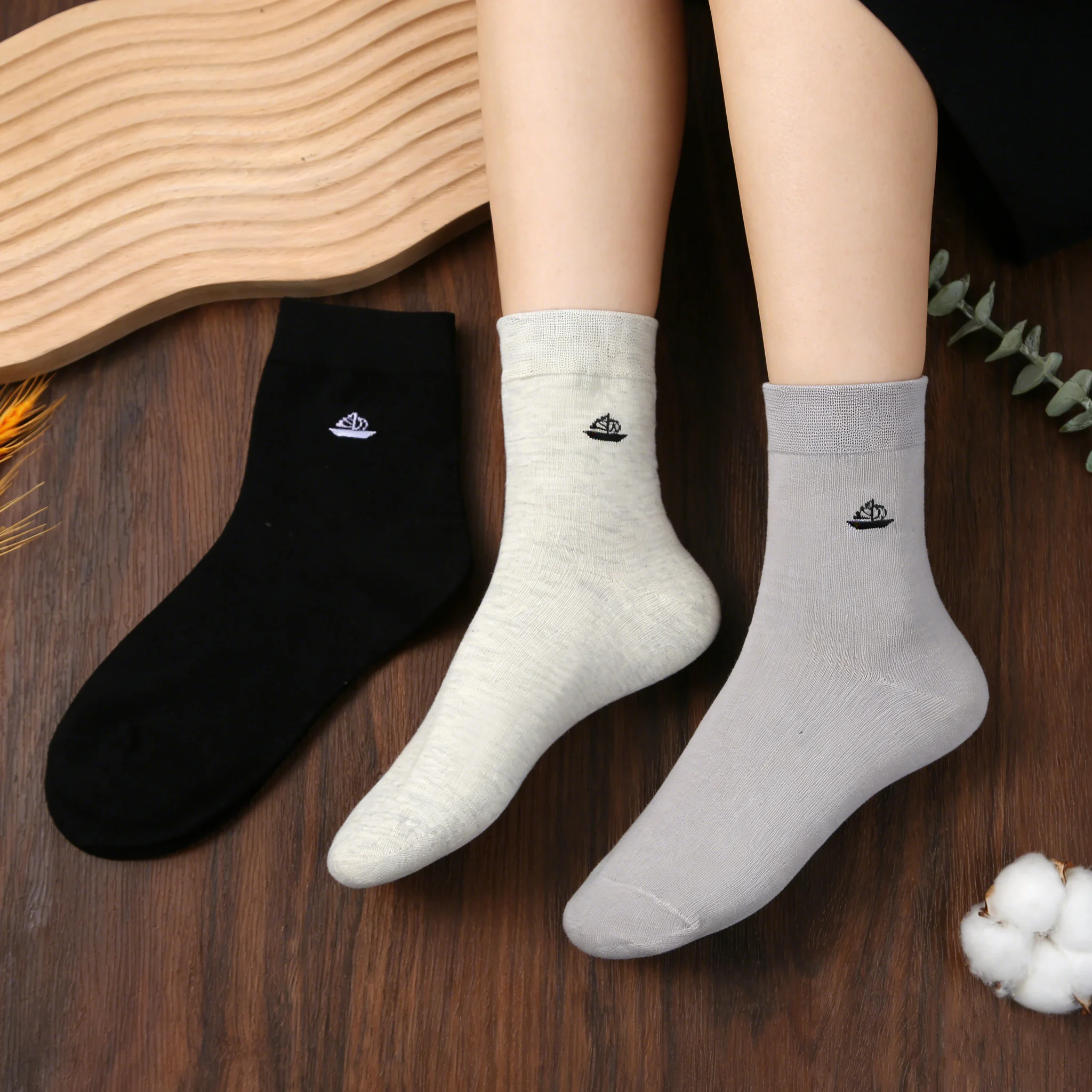 

1/3/5pairs New Athletic Embroidered Socks for Basketball Cotton Crew Socks Fashion Women Men Sports Running Socks High Quality