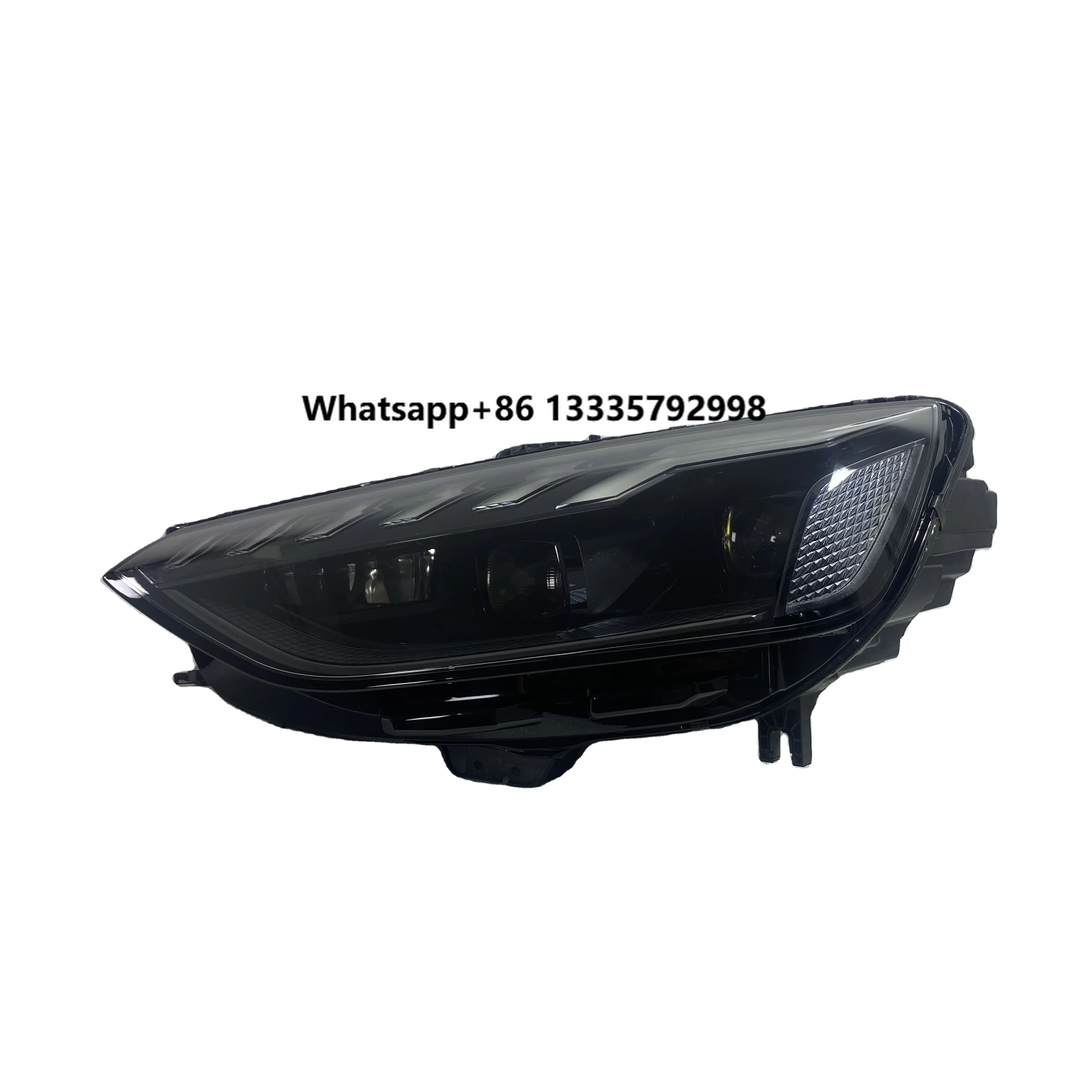 

2021 High Quality LED Car Headlights High Configuration Matrix Front Lamp Assembly for Audi A4 RS4 Black Matrix with White Light