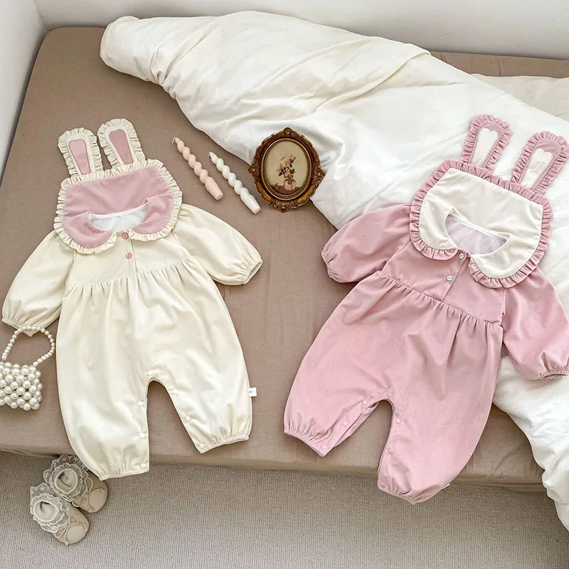 2024 New Autumn 0-24M Baby Girls Clothing Infant Baby Girls Jumpsuit Long Sleeved Corduroy Splicing Newborn Baby Girls Bodysuits