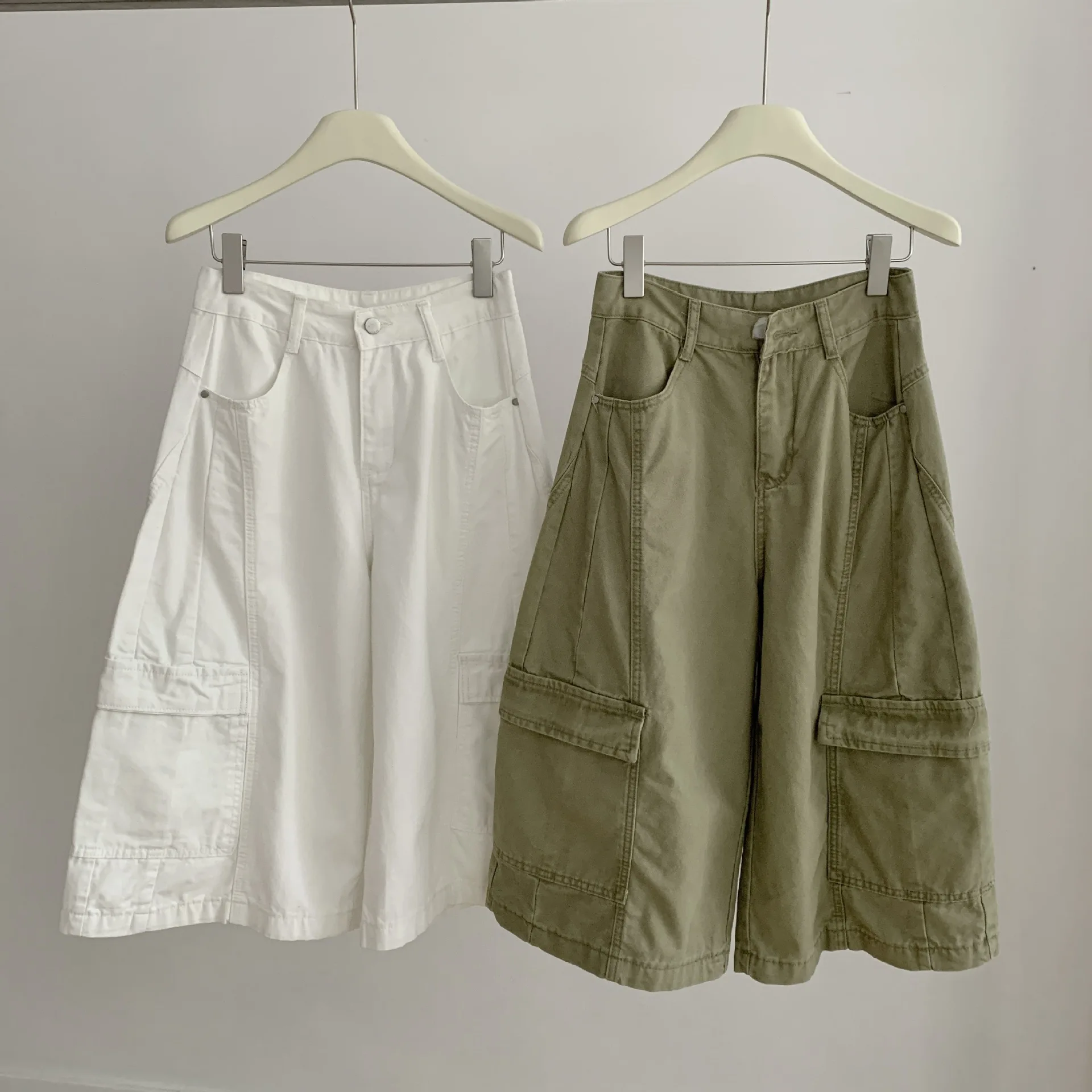 

2026 American Style White Cargo Denim Shorts Women High Waist Wide Leg A-Line Shorts Elegant Washed Cotton Mid Pants
