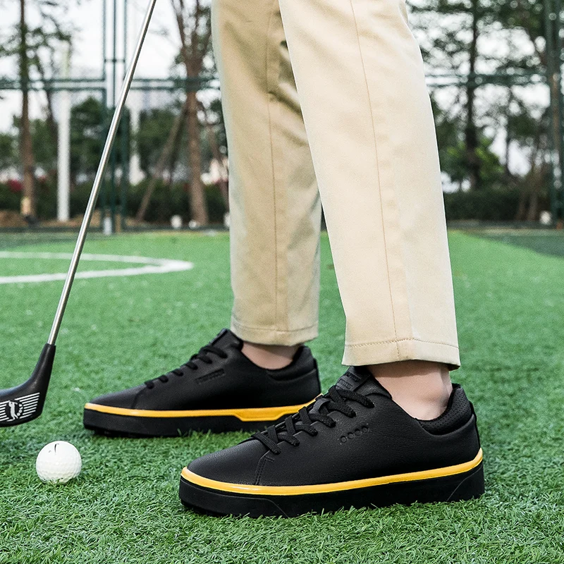 Golf Shoes Men New Comfortable Non-slip Outdoor Couple Golfer Training Spikeless Casual Golf Sports and Leisure Sneakers