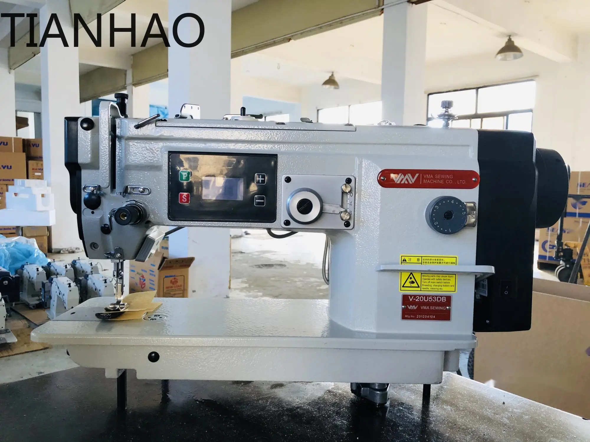 Big Hook Direct Drive Pattern LCD Screen Used 1530 Series Zig Zag Sewing Machine Industrial
