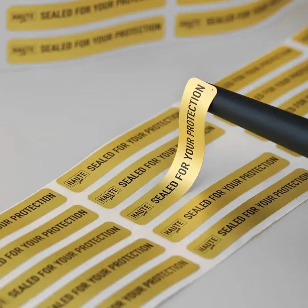 stom gold foil stickers with a glossy surface and waterproof. Can be made into round or rectangular gift wrapping labels