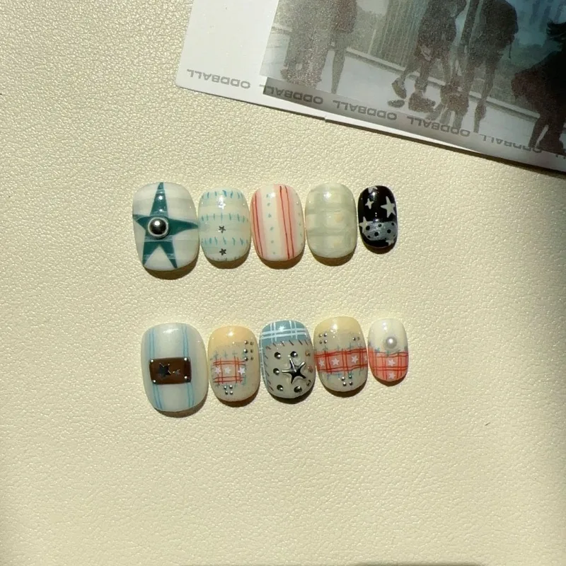 

10 шт. винтажных коротких квадратных и круглых накладных ногтей ручной работы с милым и стильным синим клетчатым узором со звездами, корейские накладные ногти, модные накладные типсы