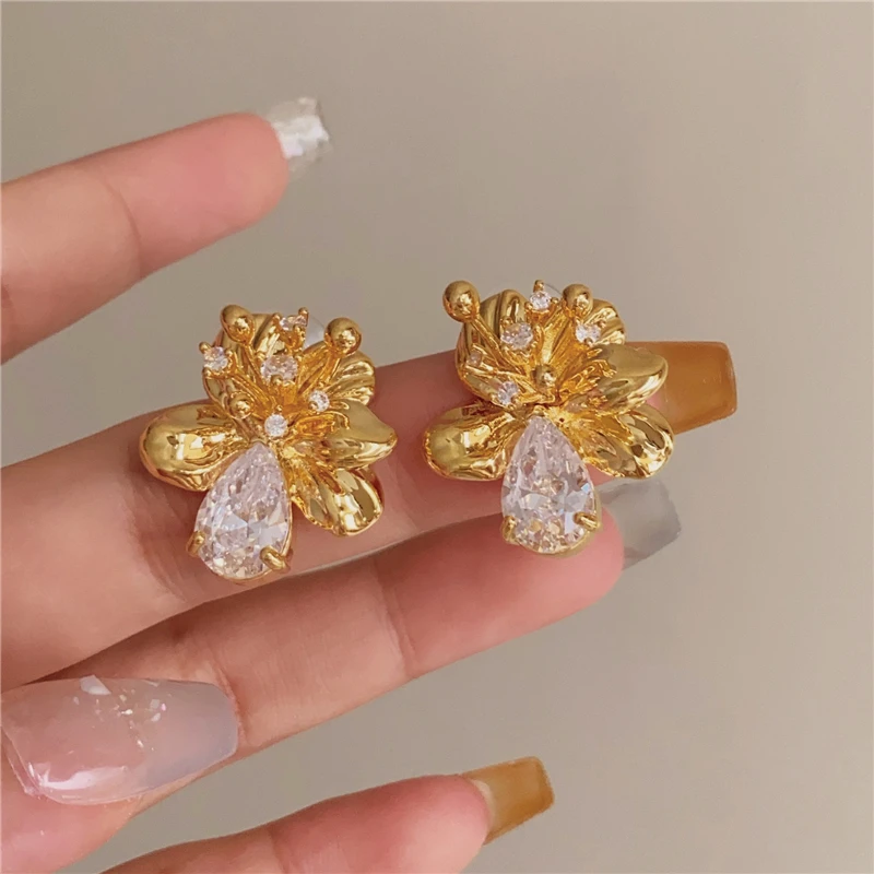 Korean new design fashion jewelry 14K gold plated water drop zircon metal flower earrings elegant women's daily work accessories
