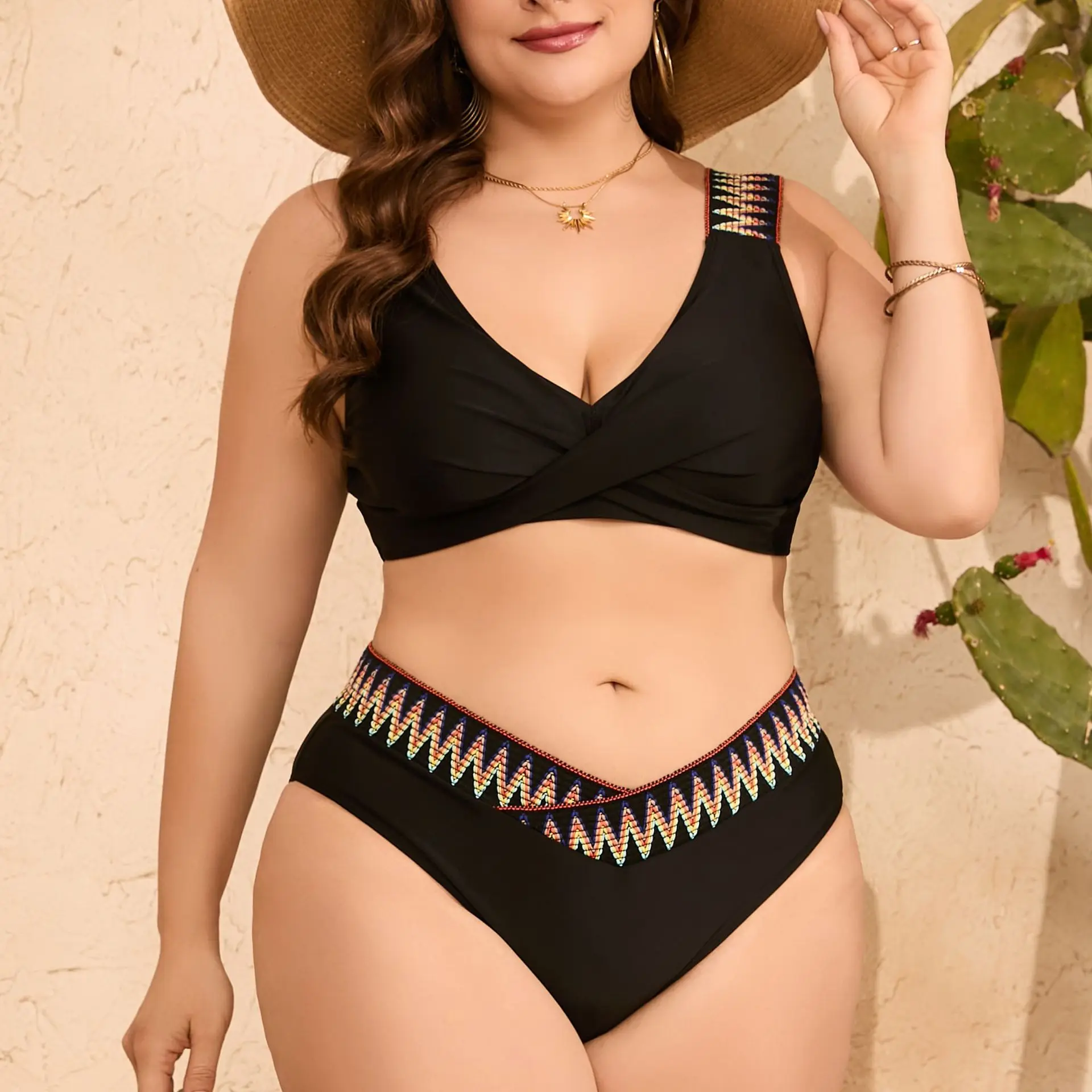 

2025 New Plus Size Women's Swimsuit Webbing Shoulder Straps Chest Cross Solid Color Split Bikini Bathing Suit Women Sexy Bikini