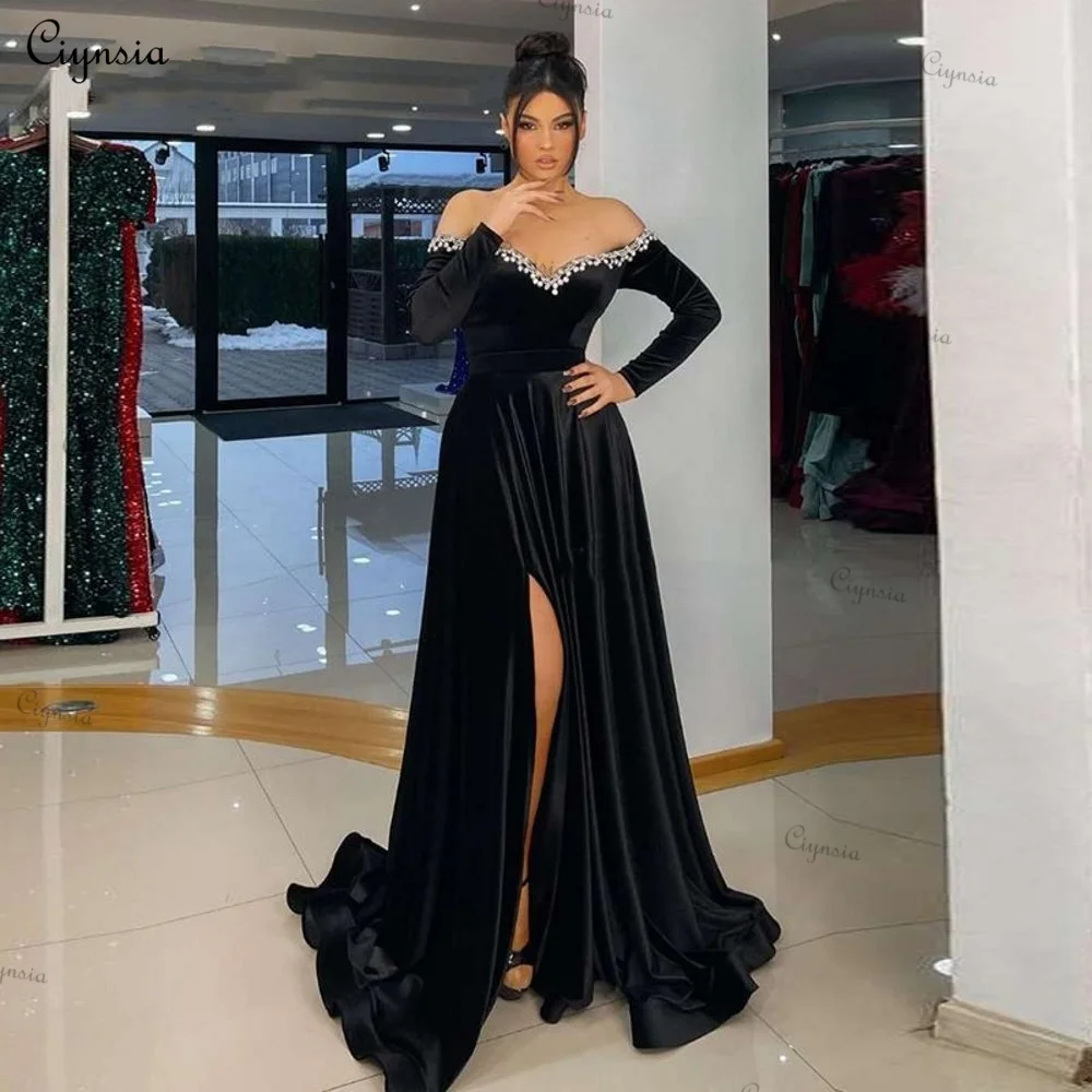 

Ciynsia Off The Shoulder Long Sleeve Evening Gowns Sexy Side Split Velvet Black Prom Dresses Arabic A-Line Celebrity Party Dress