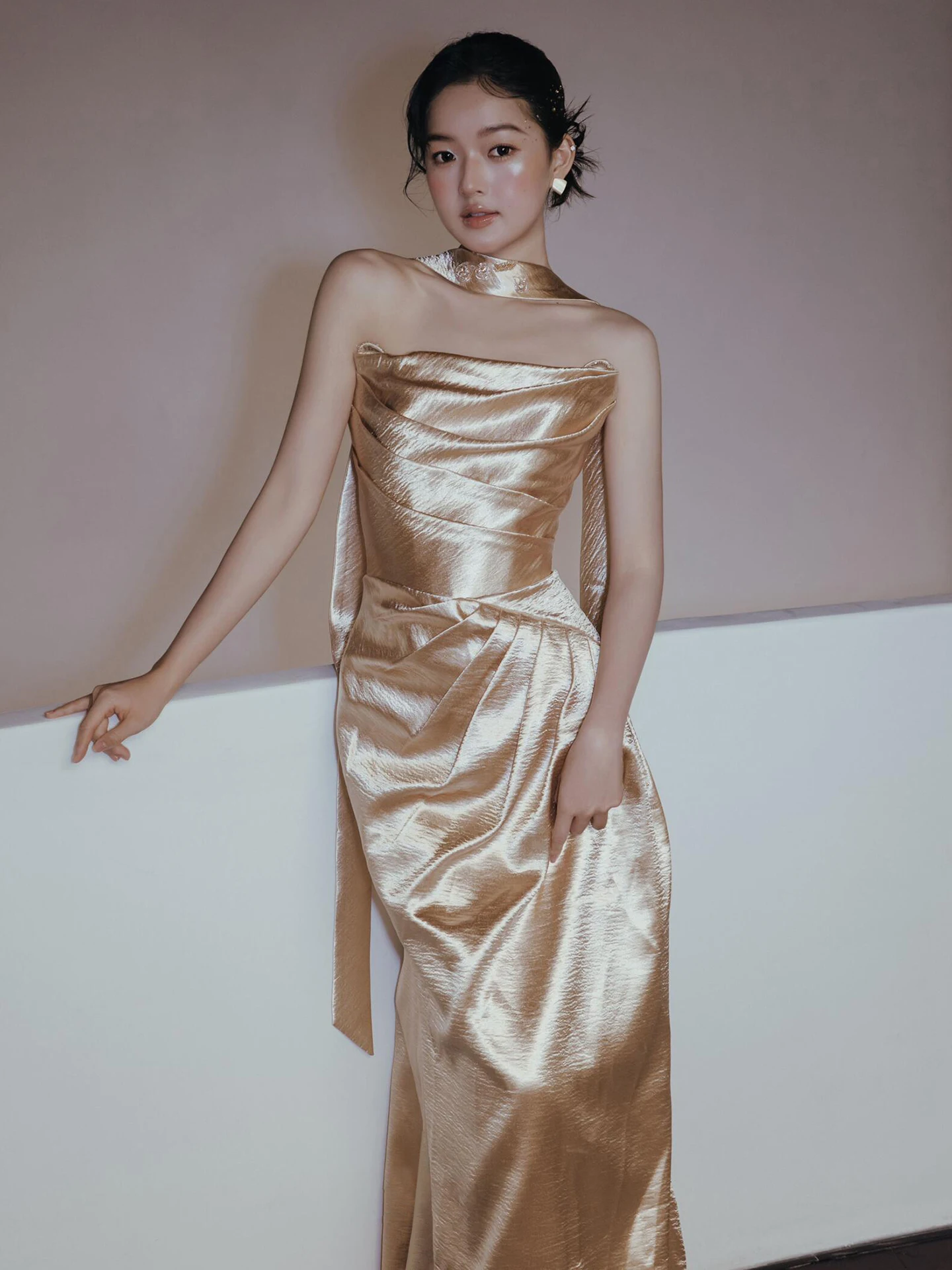 ชุดราตรีงานหมั้นสุดหรู ชุดเจ้าสาวสำหรับงานเลี้ยงสุดหรู ชุดคลุมยาวสำหรับเจ้าสาวสไตล์เกาหลี