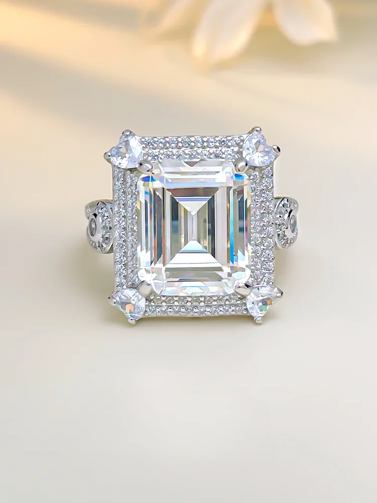 Luxurious 925 sterling silver emerald cut ring with high carbon diamond inlay, exuding a sense of luxury and temperament