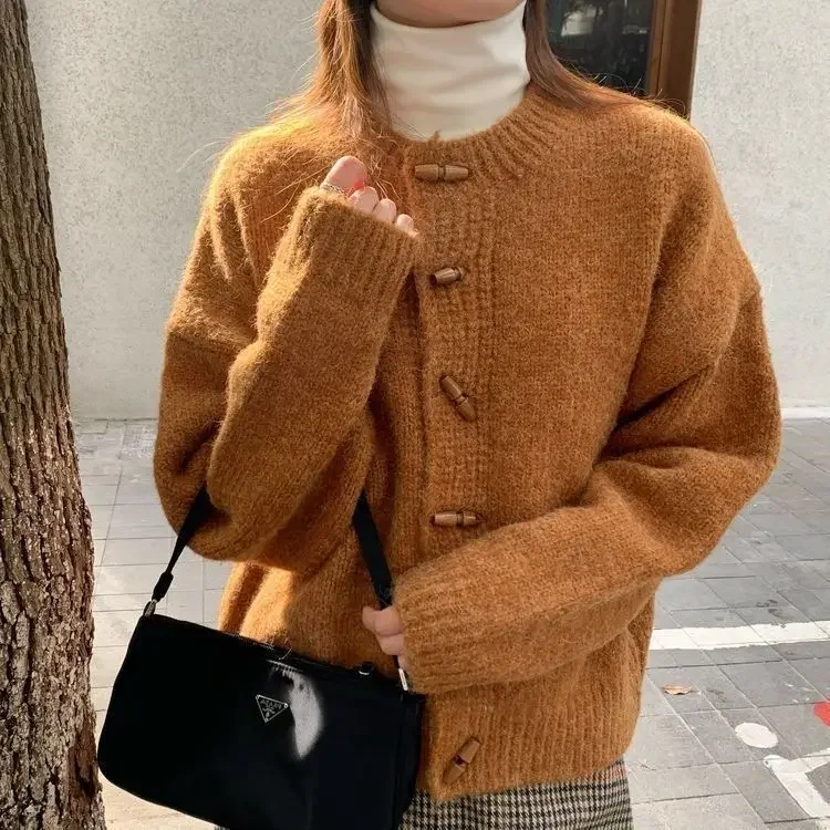 2024 Early Autumn New Product Women's Lazy Style Knitted Cardigan Bull Horn Button Coat Solid Color Round Neck Loose Sweater