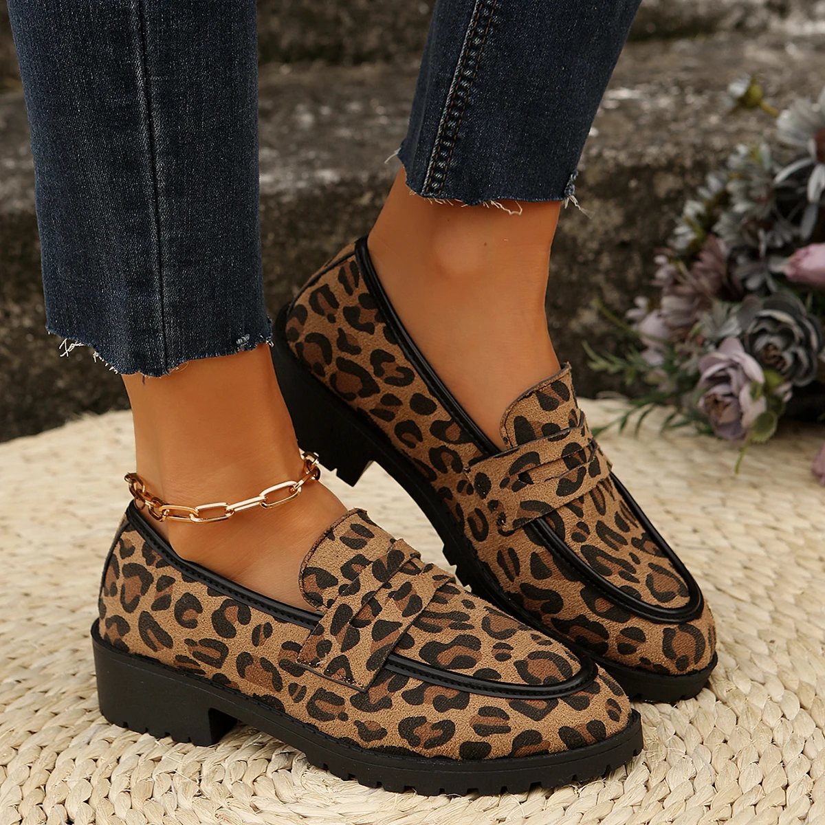 Women Sneakers Fashion Leopard Patchwork Slip-on Loafers Shoes Women Chunky Heel Platform New Casual Plus Size Sneakers Women