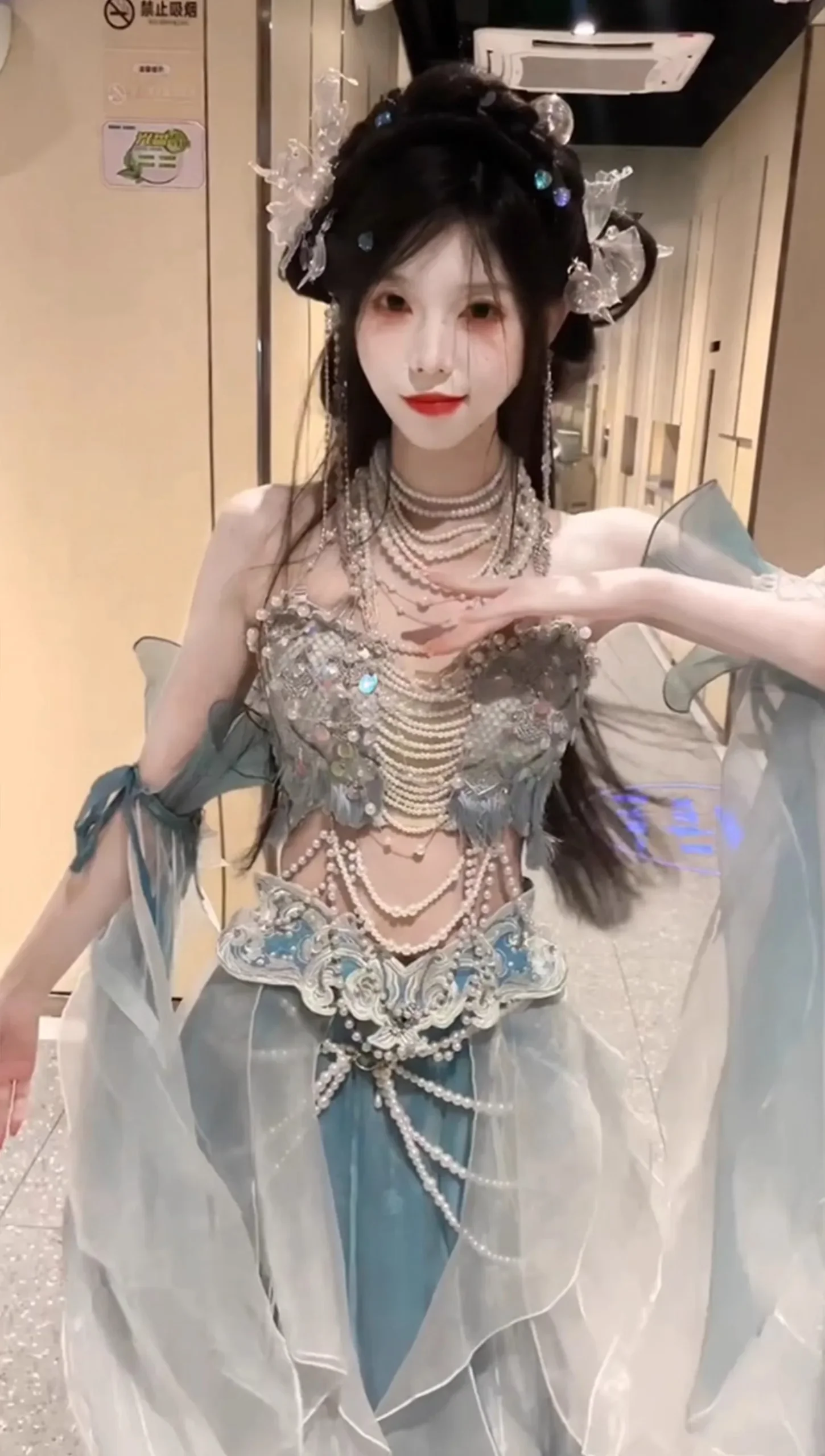 فستان حورية البحر مثير لعام 2025 فستان الأميرة مطرز تدريجيًا مطرزًا أسطوريًا Hanfu بأكمام كبيرة موضة الصناعة الثقيلة