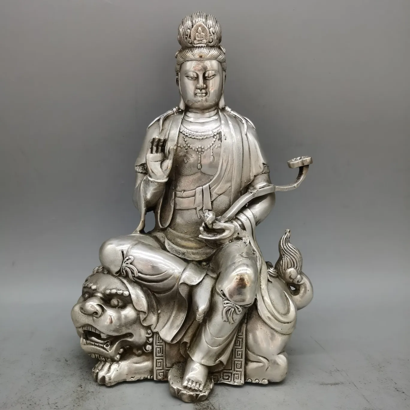 Chinese pure bronze Buddha Manjusri home decoration, the Buddha of Guanyin Buddha hall to consecrate silver Buddha decoration