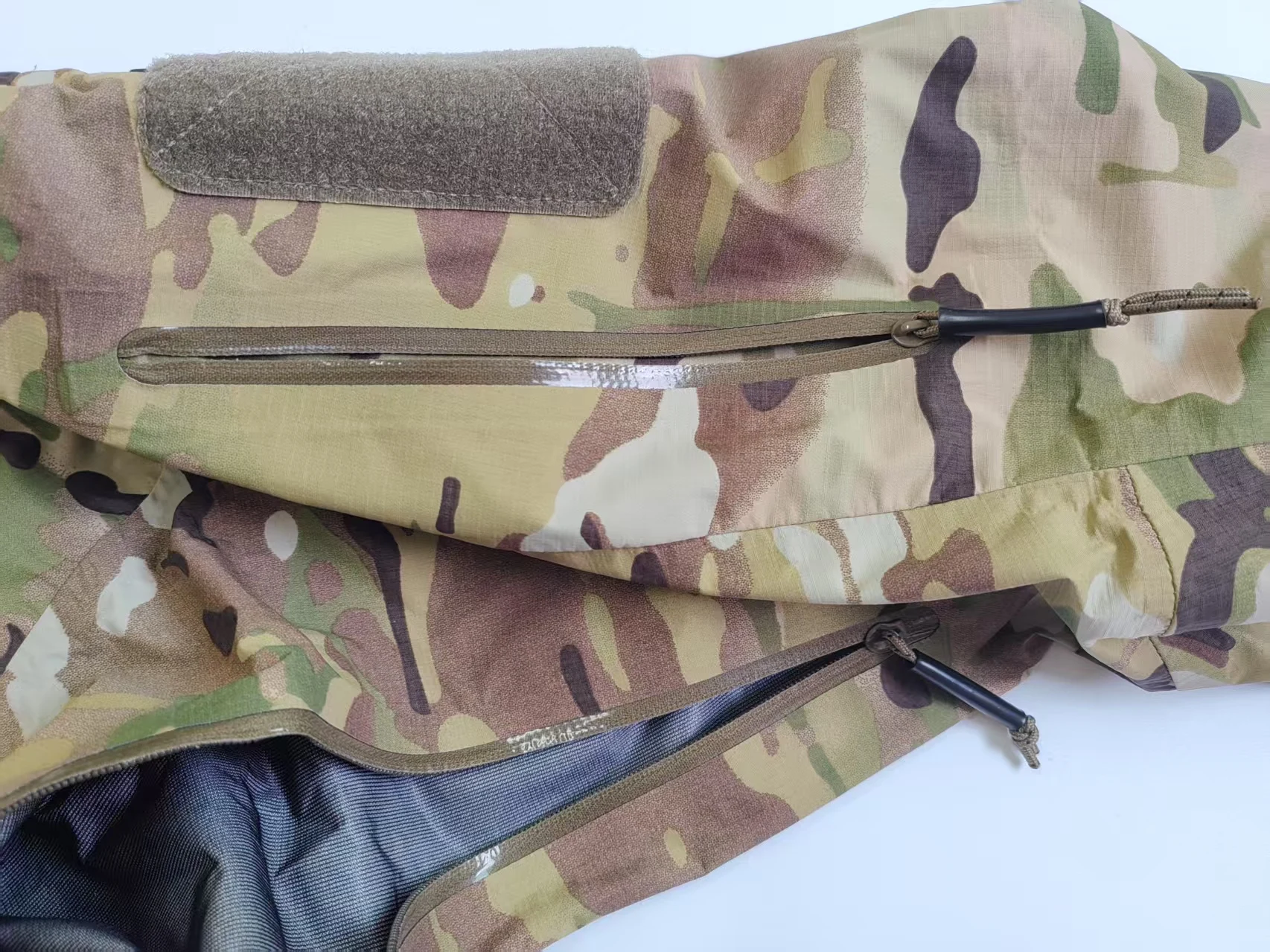 AlphaJacketGen2 Wasserdichte Alpha-Hartschalenjacke, taktische Armee-Fan-Jacke, winddichte Jacke zum Aufladen – Detail 16