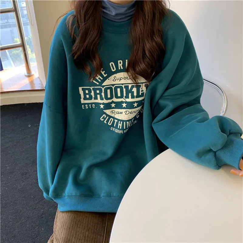 2026 Women Korean‑Style Letter‑Print Crew Neck Loose‑Fit Long‑Sleeve Pullover Lady Casual Student‑Look Daily Fashion Top