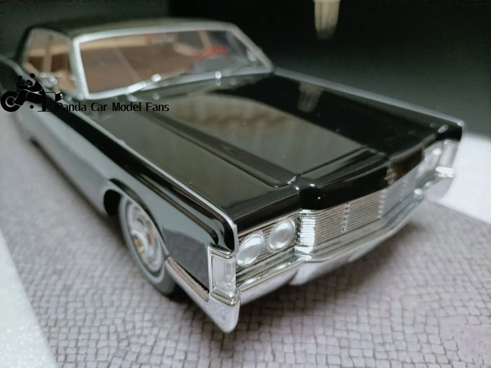 AMC 1/18 Lincoln Continental 4-Door Limousine Model Lincoln Continental 1968 Black Ornaments Home Decor Collectible