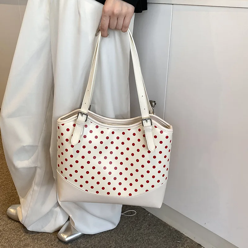 Retro Contrast Wave Portable Underarm Bag Ladies 2024 New Summer Niche Design Large Capacity Tote Bag