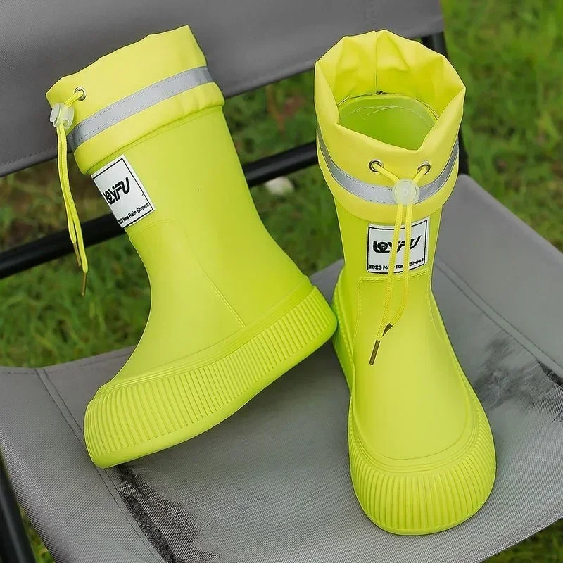 Botas de chuva impermeáveis ao ar livre para homens e mulheres, antiderrapantes, dias chuvosos em escolas especiais2025, moda pai-filho