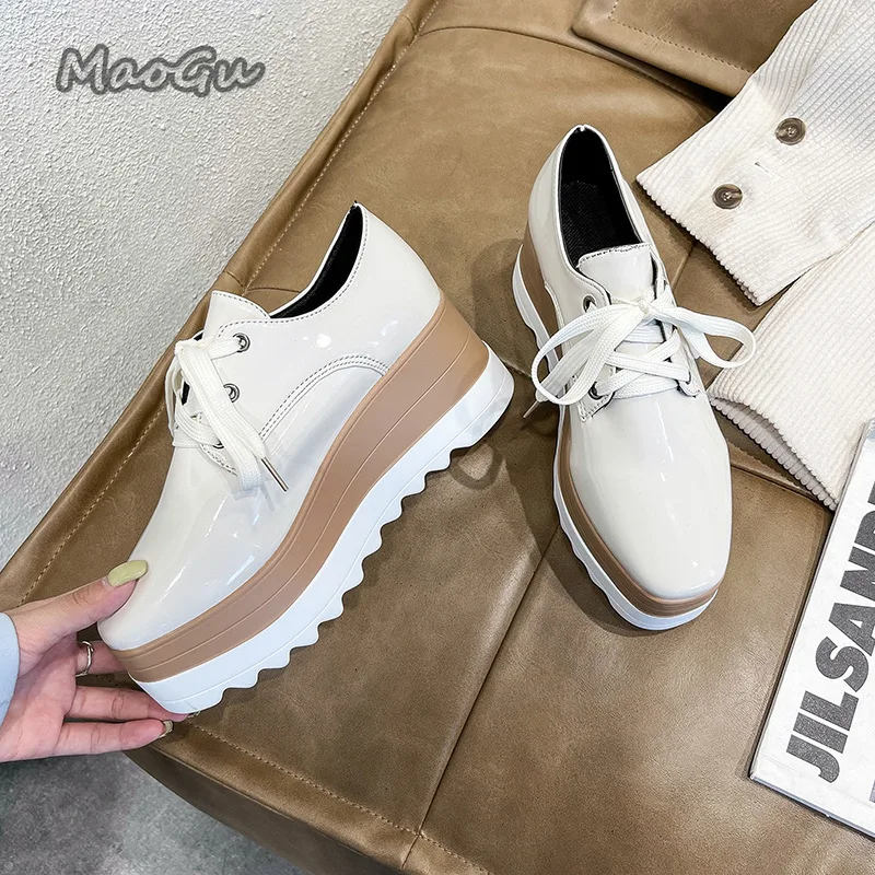 

Luxury Women Sneakers Platform Shoes for Women Fashion Lace-Up Casual Shoes Comfortable Chunky Women High Heel Pumps PU Leather