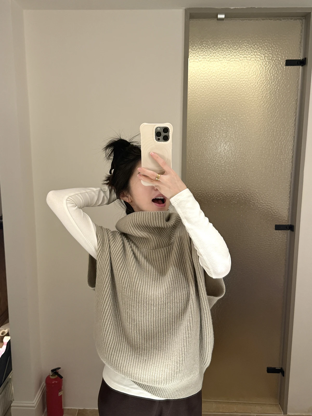 

Faionable High Collar Wide oulder Knitted Wool Sweater Vest Layering Tank Top Women's Loose Fit Knitted Wool Blend Vest