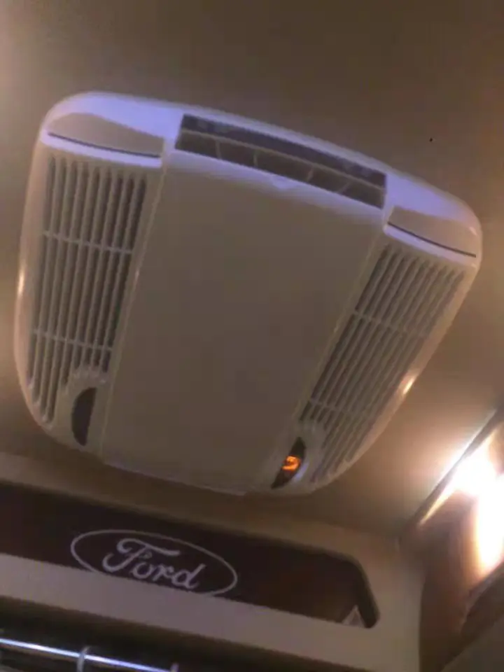 Rv Truck Cab 12v/24V DC Car Parking Cooler Rooftop Portable Air Conditioner For Campervan view 3