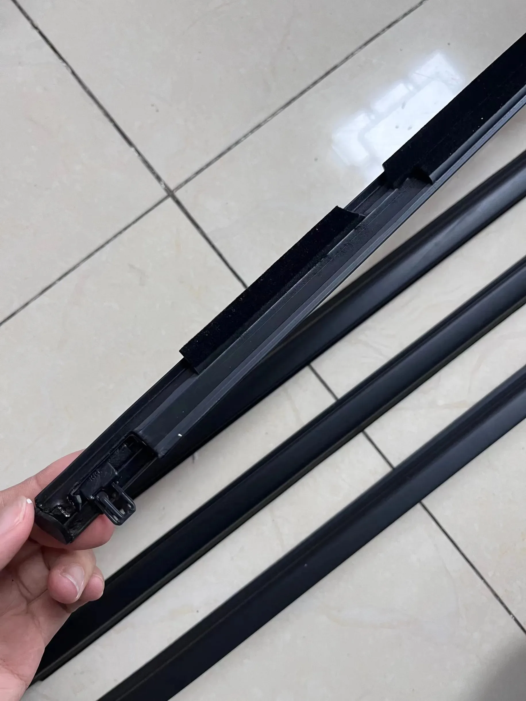 Rubber Outer Window Glass Seal For Mazda 6 2004-2012 for Mazda 3 2004-2009 Car Window Weatherstrip Seal Belt Trim Sealing Strips