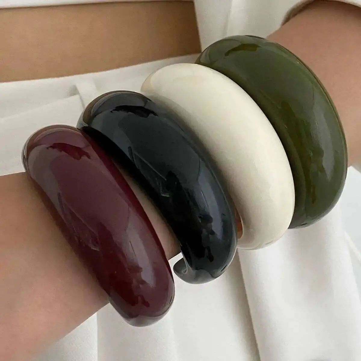 Ingemark Y2K Boho Thick Resin Acrylic Open Wide Bangles for Women New Trend Vintage Irregular Chunky Arm Bracelets Daily Jewelry