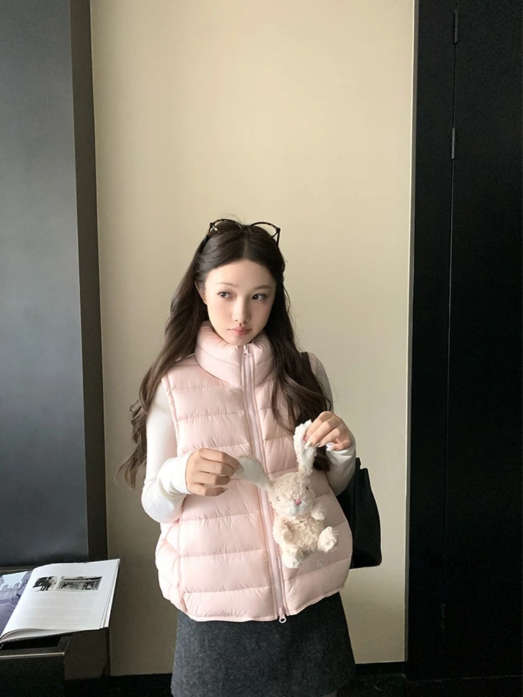 

Утепленный легкий пуховый жилет с воротником-стойкой для женщин, новинка зимы 2025, комфортная верхняя одежда Svel Jaet