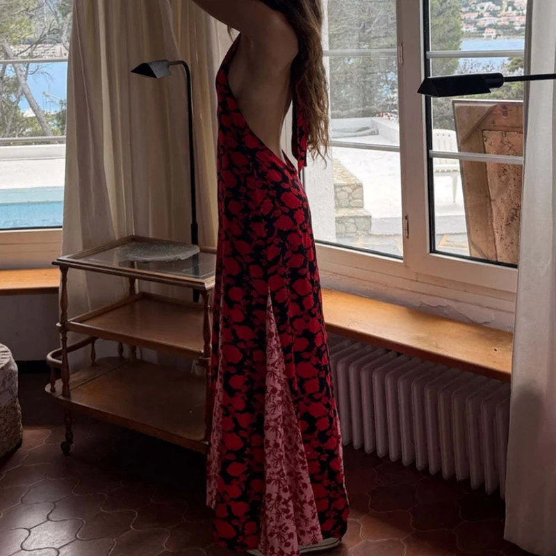 แขวนคอต่ําตัดพิมพ์ฤดูร้อนชุดดอกไม้พิมพ์ Hollow Out ชุดยาวผู้หญิงใหม่ Retro Backless Bohemian Dress