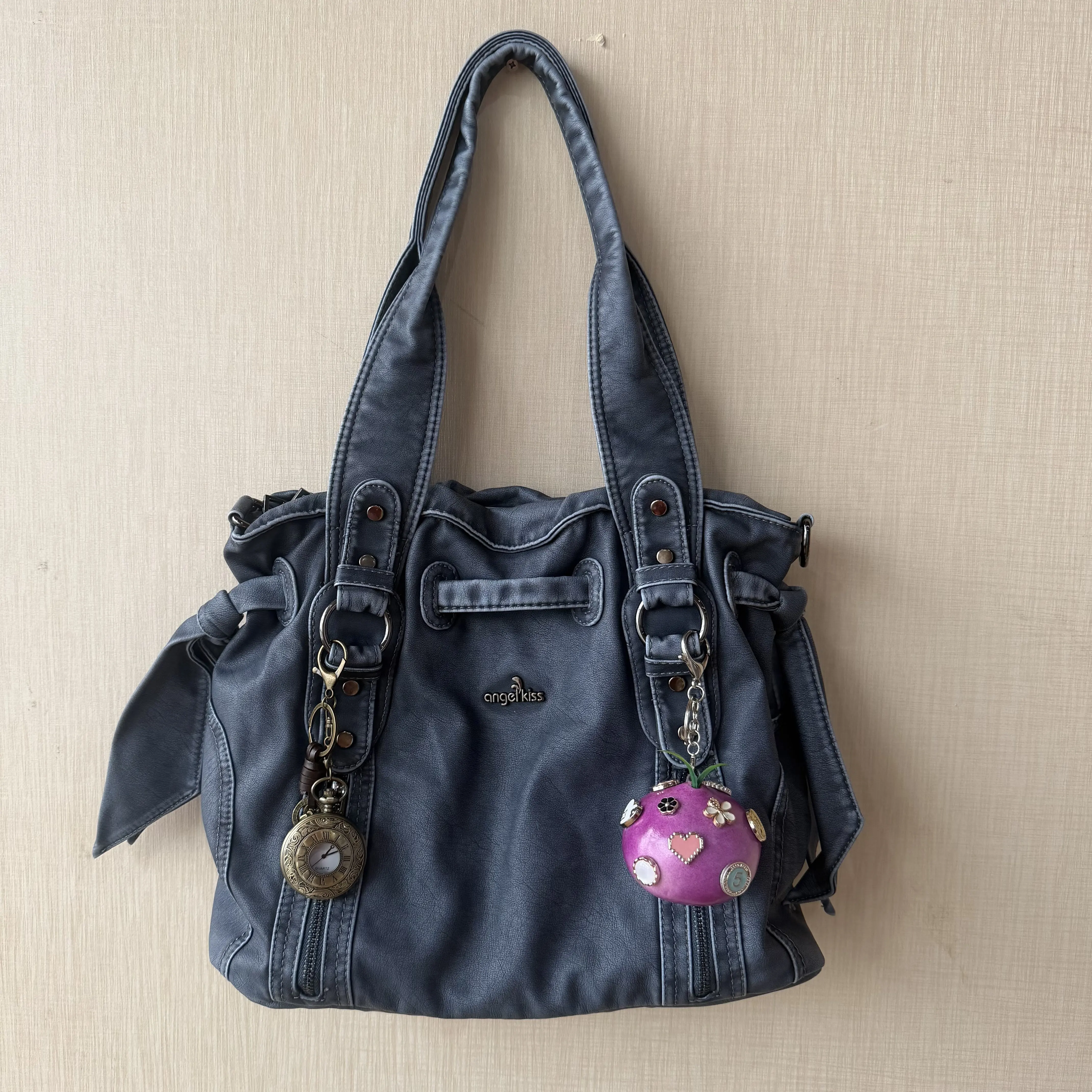 

Сумка Angel Kiss в стиле ретро Y2K, женская, в стиле панк, байкерская, на плечо, большая, тоут, сумочка