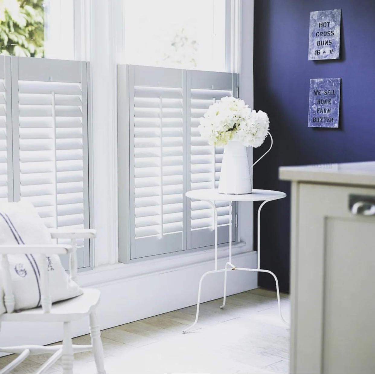 

Faux Wood Wooden Plantation Shutters Home Decoration Blackout Shade Waterproof Plantation Shutters Manufacturer