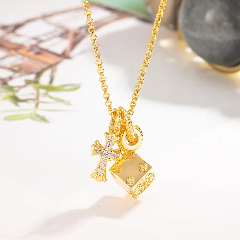 

Geometric Cube Dice Cross Necklace for Women2025New Accessories High-end Light Luxury Niche Collarbone Chain Christmas Gift