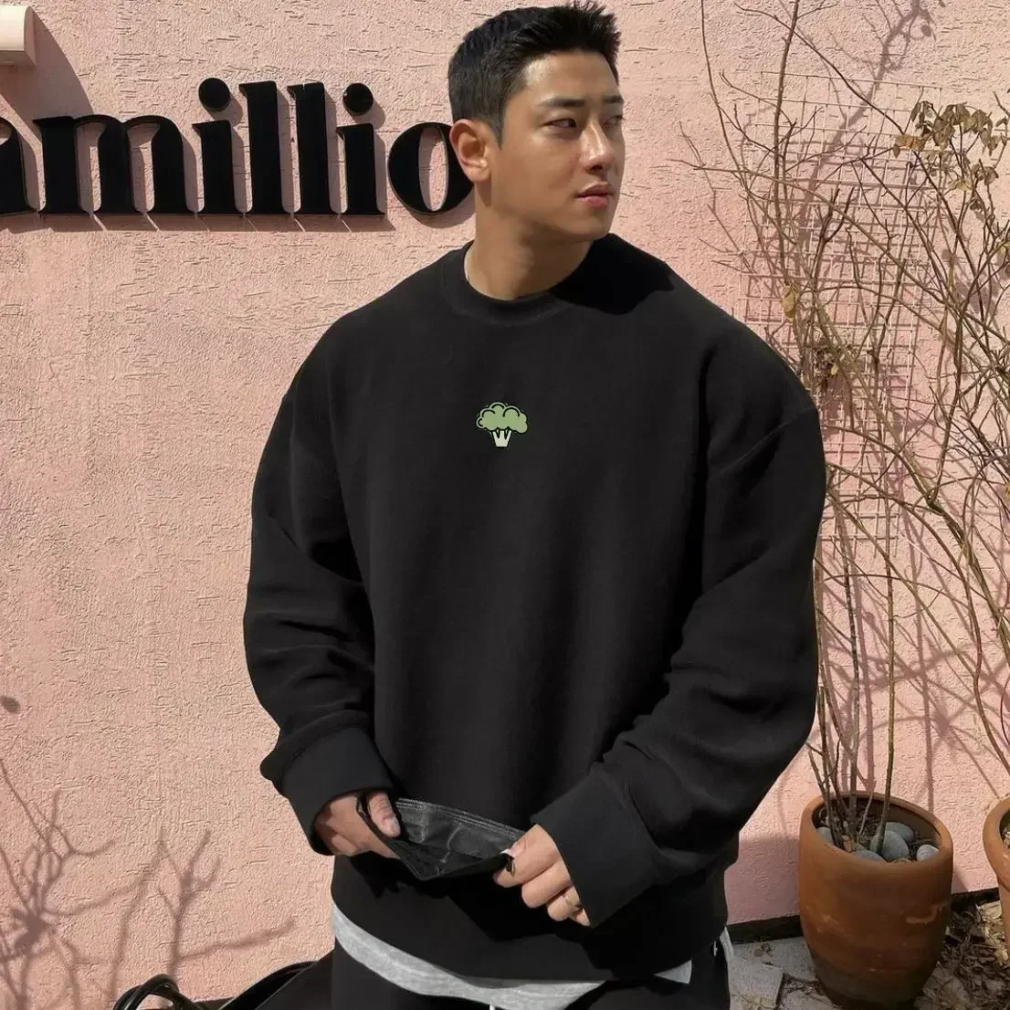 

Male Clothes Graphic Sweatshirt for Men Simple Hoodieless Top Black Pullover Cheap Funny Harajuku Fashion Sweat Shirt S Autumn