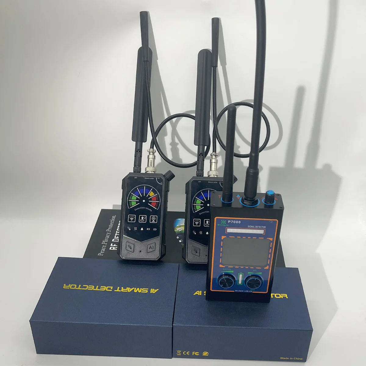 

P7000 Профессиональный антишпионский детектор 4-в-1 Поиск скрытой камеры GPS-трекер Детектор ошибок 1 МГц-12 ГГц AI Chip ЖК-дисплей