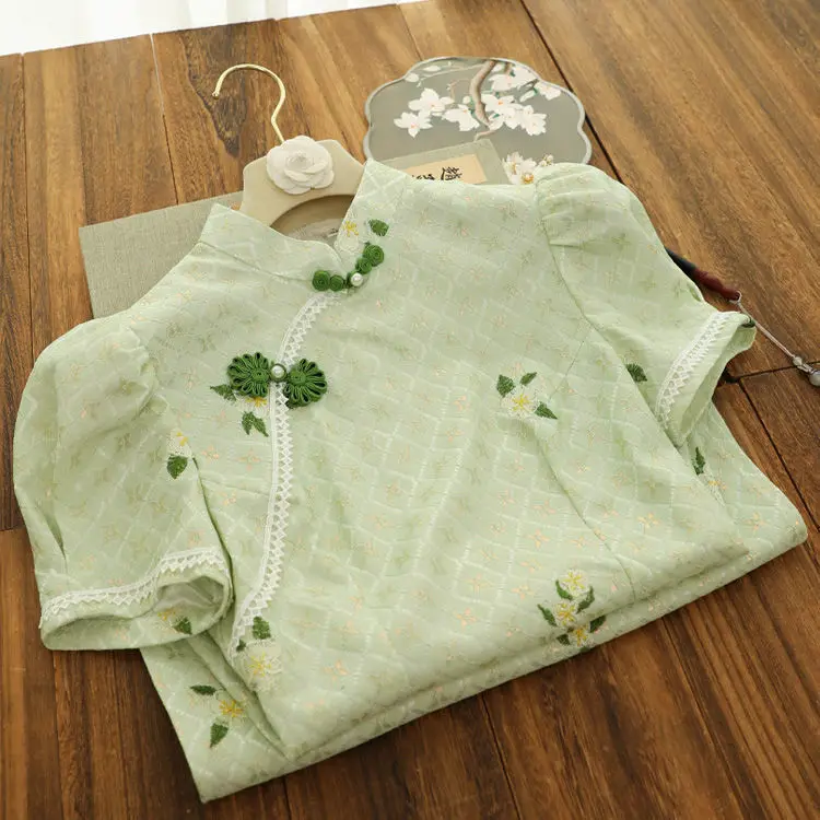 

Green Lace Improved Cheongsam 2022 Spring New Embroidered Floral Girl Young Model Retro Oriental Chinese Summer Qipao Dress