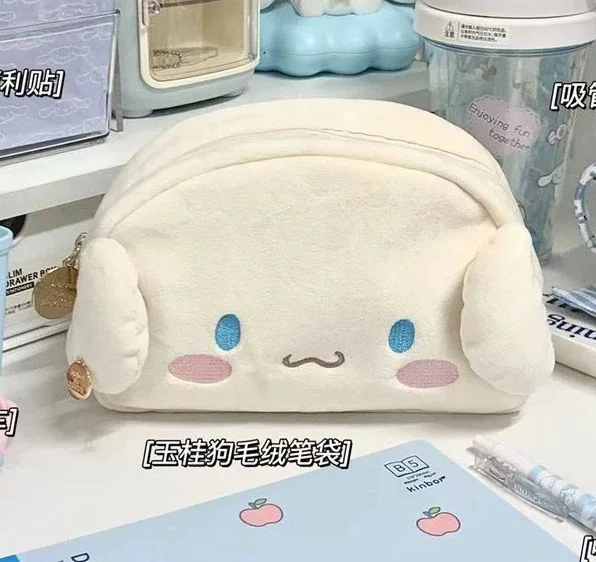 Sac à stylos de dessin animé en peluche Cinnamoroll, Sanurgente Girl Coussins, apparence Pochacco de haut niveau, l'étudiant reçoit un sac à stylos, fournitures scolaires